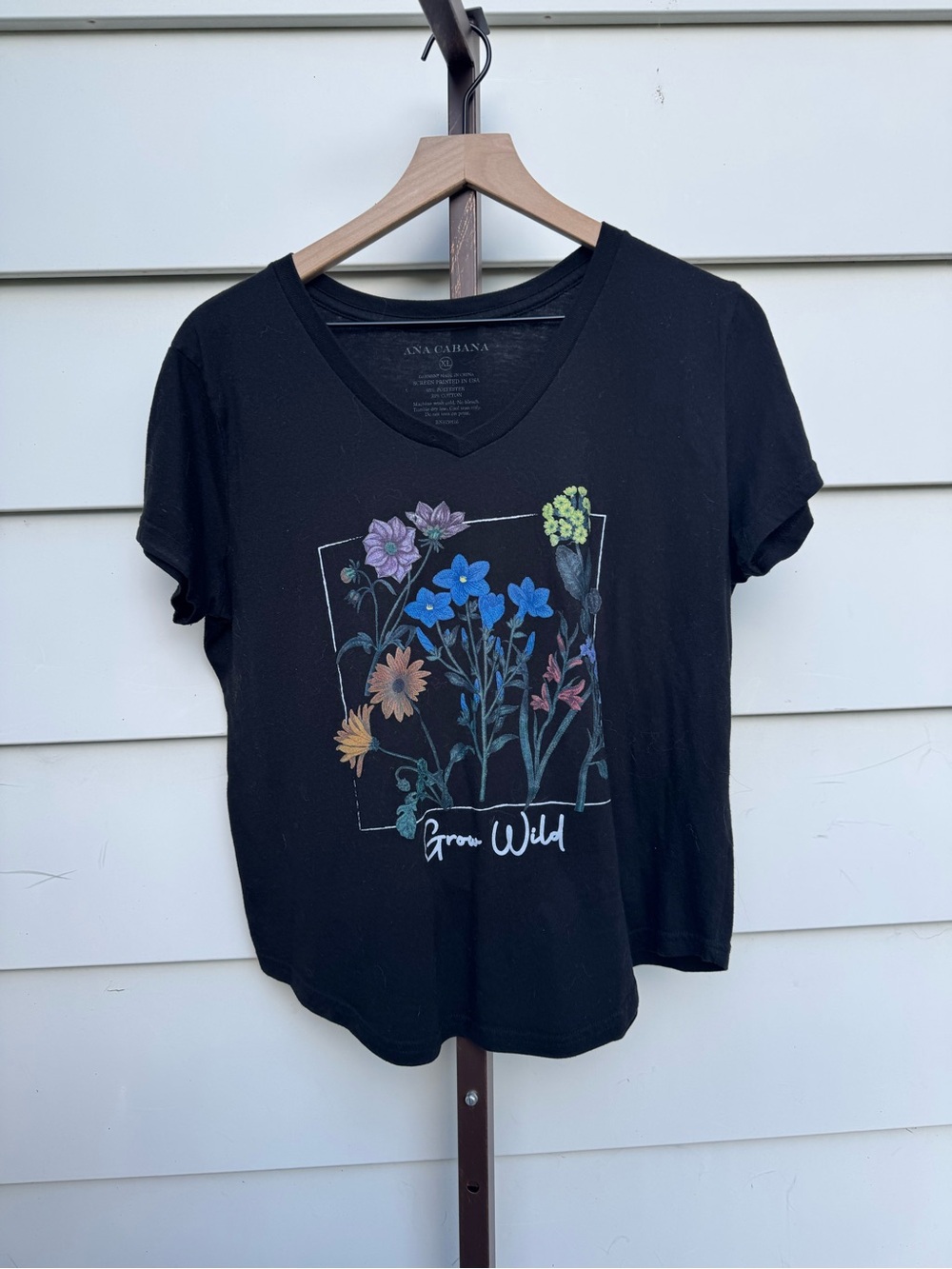 ANA CABANA black floral graphic tee size XL v-neck t shirt top Grow Wild